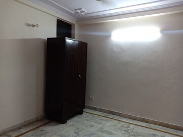 Room in 1 BHK Apartment at Khirki Extension – for Rent