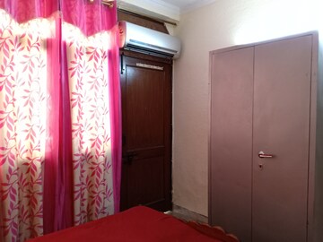 Bedroom in 3 BHK Apartment at Panchsheel Vihar – for Rent