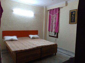 Bedroom in 3 BHK Apartment at Panchsheel Vihar – for Rent