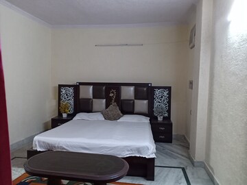 Bedroom in 3 BHK Apartment at Panchsheel Vihar – for Rent