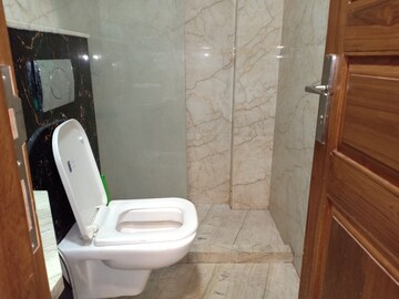Bathroom in 1 BHK Apartment at Malviya Nagar – for Rent