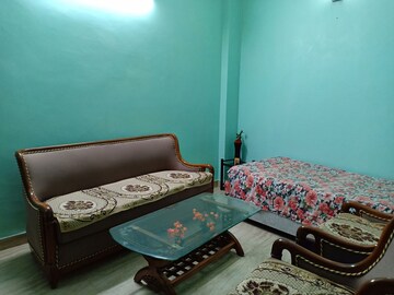 Bedroom in 2 BHK Apartment at Khirki Extension – for Rent