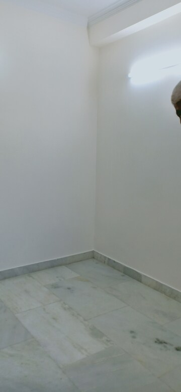 Room in 2 BHK Apartment at Khirki Extension – for Rent