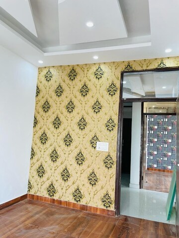 Room in 4 BHK Villa at Omson Nature Valley, Sector 10 Greater Noida – for Sale