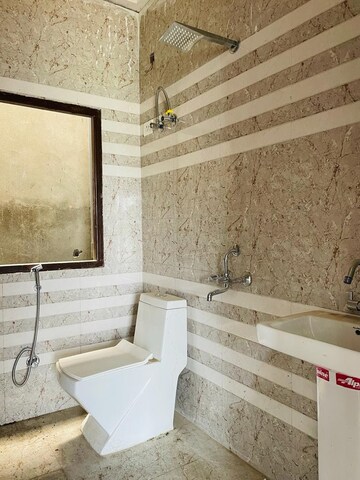 Attached Bathroom in 4 BHK Villa at Omson Nature Valley, Sector 10 Greater Noida – for Sale