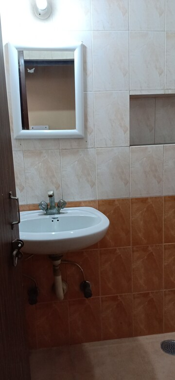 Bathroom in 2 BHK Apartment at Khirki Extension – for Rent