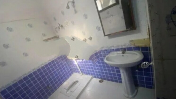 Bathroom, aliganj 3 Bedroom 2800 Sq.Ft. Independent House In Aliganj Lucknow 8249067