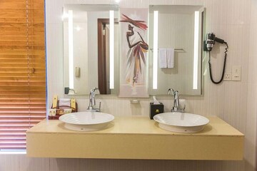 Bathroom in 3 BHK Apartment at Defence Colony – for Rent