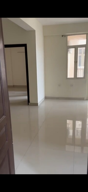 Room in 2 BHK Apartment at M R Platinum 321, Raj Nagar Extension – for Rent