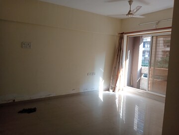 Room in 2 BHK Apartment at Je and Vee Vrindavan, Malad East – for Sale