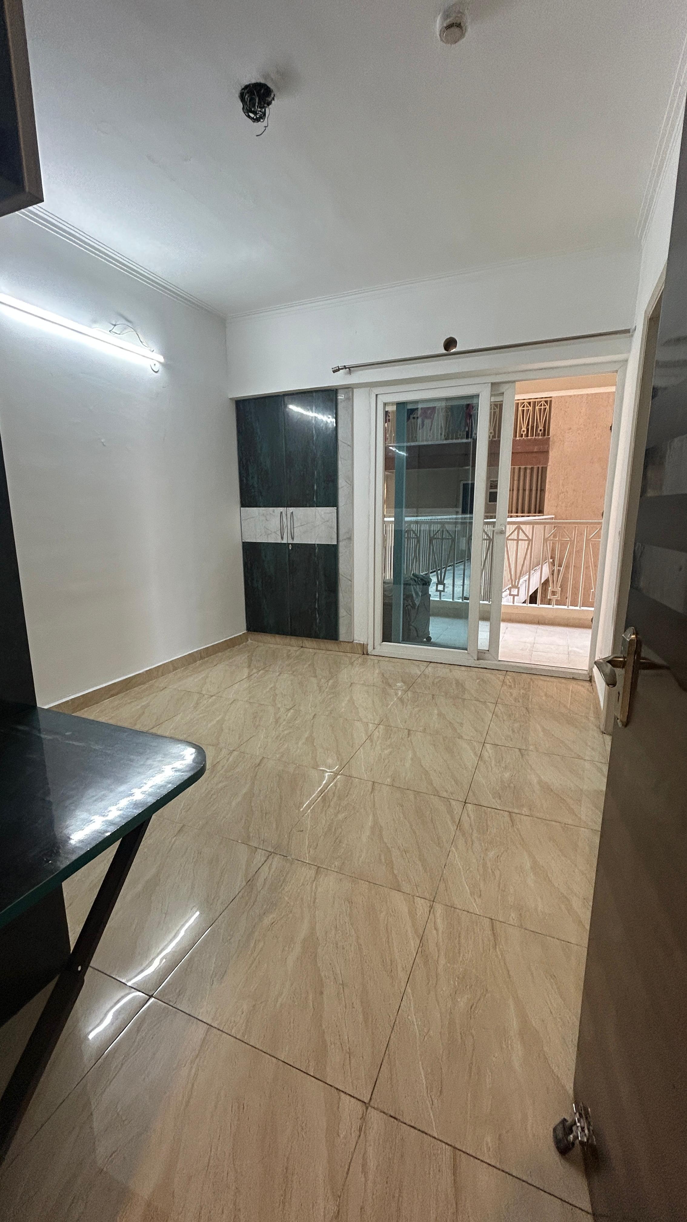 2 BHK Apartment For Sale in Spring Meadows