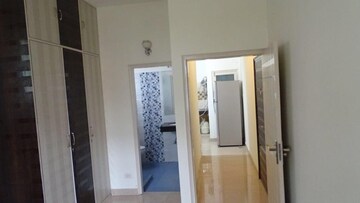 Room in 1 RK Apartment at Defence Colony – for Rent