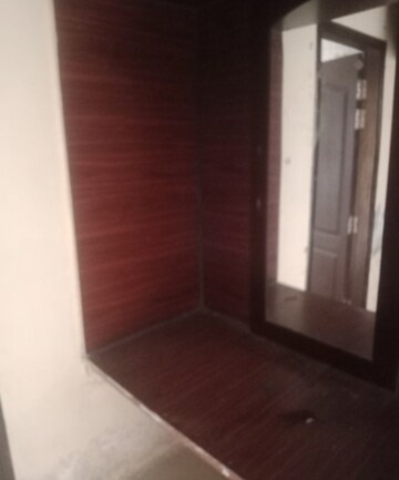 Room in 2 BHK Villa at Jankipuram – for Rent