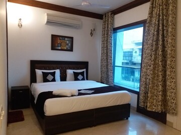 Bedroom in 3 BHK Apartment at Safdarjang Enclave – for Rent