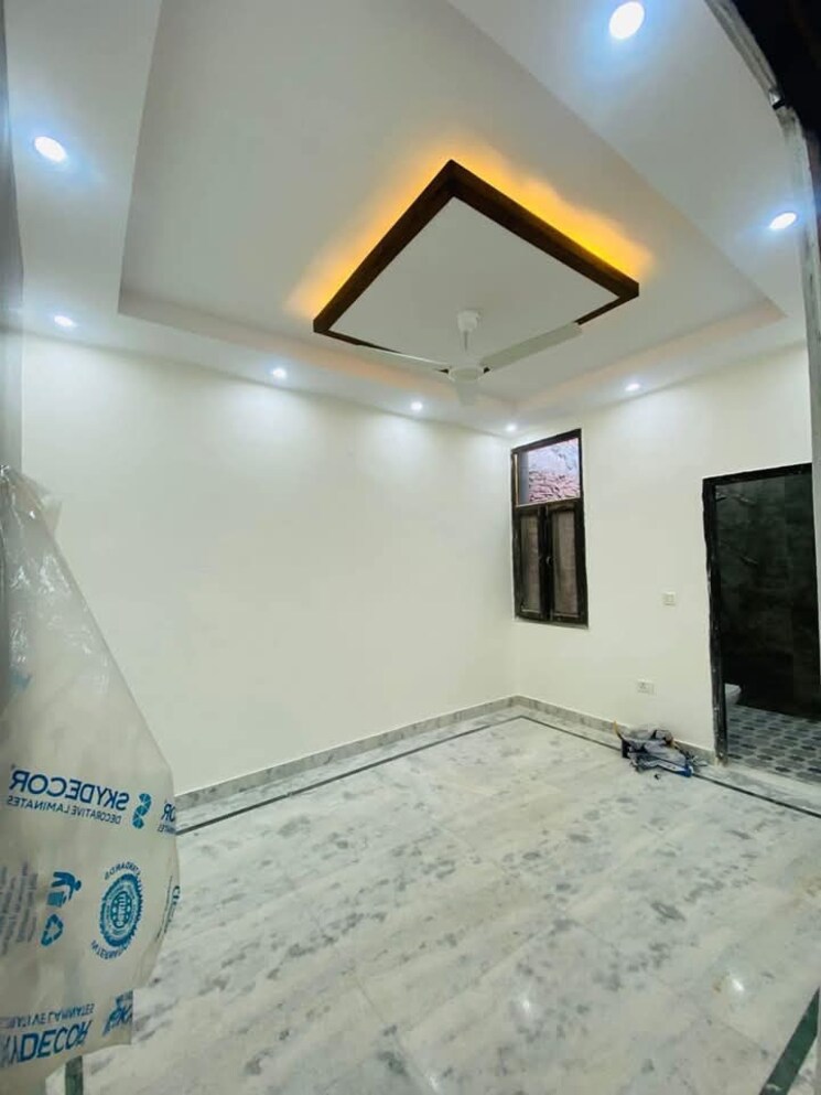 Room, sector 42 3 Bedroom 2000 Sq.Ft. Builder Floor In Sector 42 Faridabad 8249230