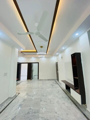 Building Lobby in 3 BHK Builder Floor at Sector 42 – for Sale
