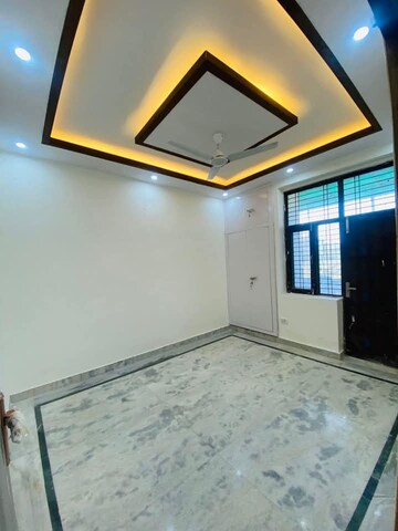 Bedroom in 3 BHK Builder Floor at Sector 42 – for Sale