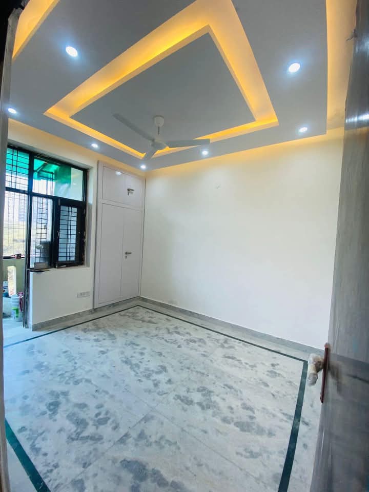 3 BHK + Pooja Room Builder Floor For Sale in Builder Floor