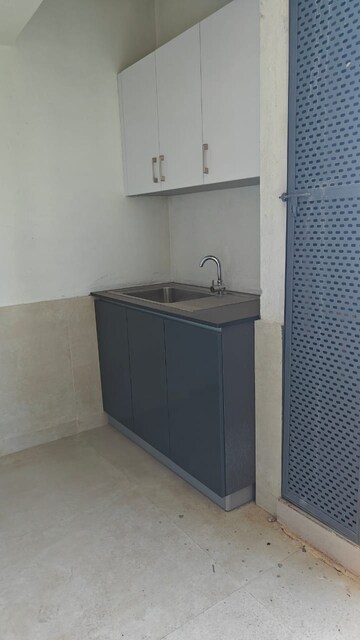 Room in 3 BHK Apartment at Krsna Laburnum, Dollars Colony – for Rent