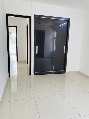 Room in 3 BHK Apartment at Hermitage Centralis, Vip Road – for Sale