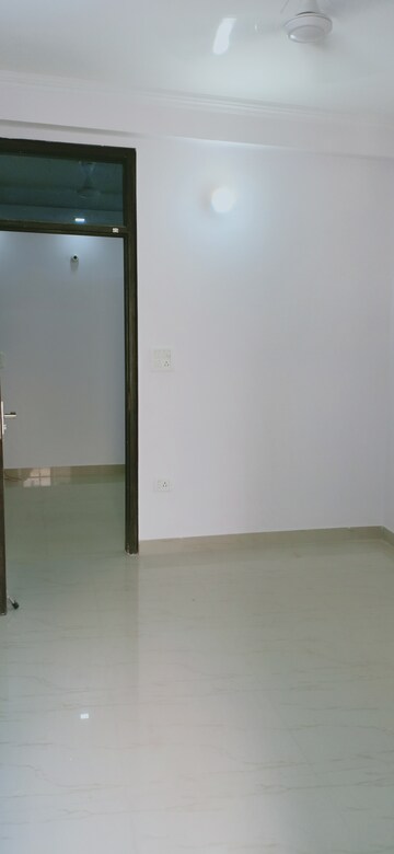 Room in 1 BHK Apartment at Panchsheel Vihar – for Rent