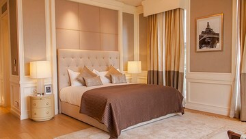 Bedroom in 1 BHK Apartment at Kandivali West – for Sale