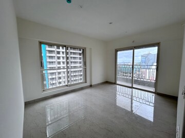 Room in 2 BHK Apartment at Supreme Estia Phase 1, Baner – for Rent