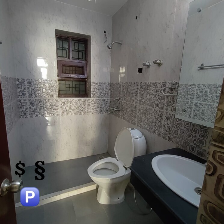 Attached Bathroom, south city 2 4 Bedroom 2000 Sq.Ft. Builder Floor In South City 2 Gurgaon 8249476