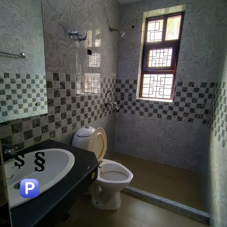 Bathroom, south city 2 4 Bedroom 2000 Sq.Ft. Builder Floor In South City 2 Gurgaon 8249476