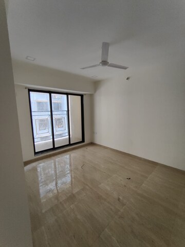 Room in 2 BHK Apartment at Kshitija Shree Laxmi Residency, Byculla West – for Rent