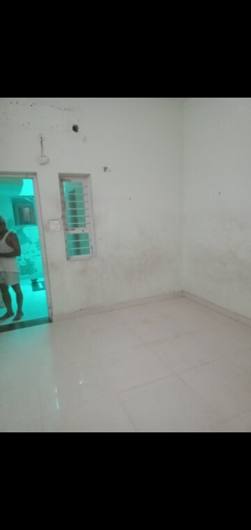 Room in 2 BHK Villa at Aliganj – for Rent