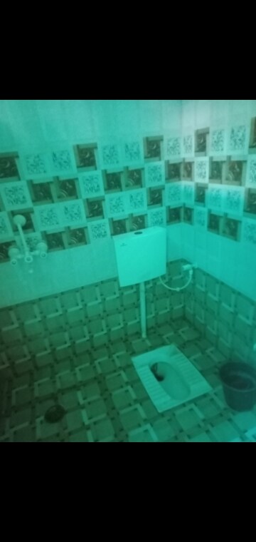 Attached Bathroom in 2 BHK Villa at Aliganj – for Rent