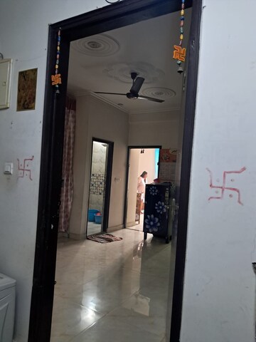Building Lobby in 1 BHK Apartment at Gomti Nagar – for Rent