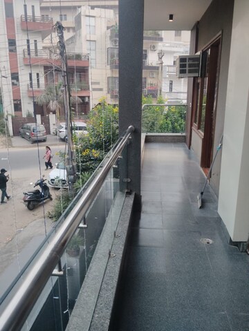 Balcony in 2 BHK Builder Floor at Sector 47 – for Rent