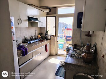 Master Bedroom in 2 BHK Apartment at Indiabulls Centrum Park, Sector 103 – for Rent