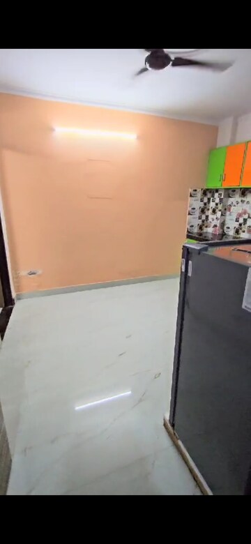 Furnished Amenities in 1.5 BHK Builder Floor at New Ashok Nagar – for Rent