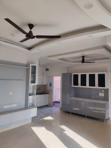 Room in 3 BHK Apartment at Samridhi Luxuriya Avenue, Sector 150 – for Rent