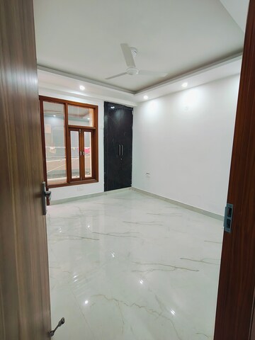 Room in 2 BHK Builder Floor at Chhajjupur – for Rent