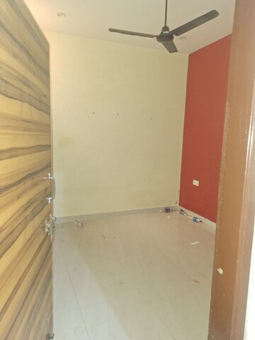 Furnished Amenities in  Co-working Space at Sector 16a – for Sale