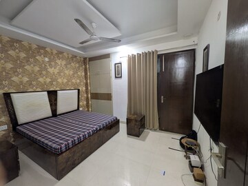 Bedroom in 3 BHK Independent House at Sector 30 – for Rent