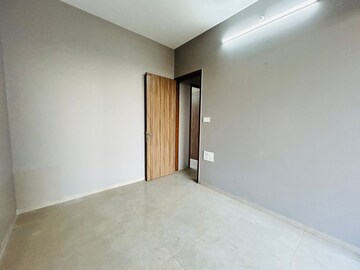 Room in 3 BHK Apartment at Seawoods – for Rent