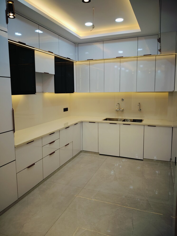 Kitchen, vaishali sector 5 4 Bedroom 2200 Sq.Ft. Builder Floor In Vaishali Sector 5 Ghaziabad 8249860