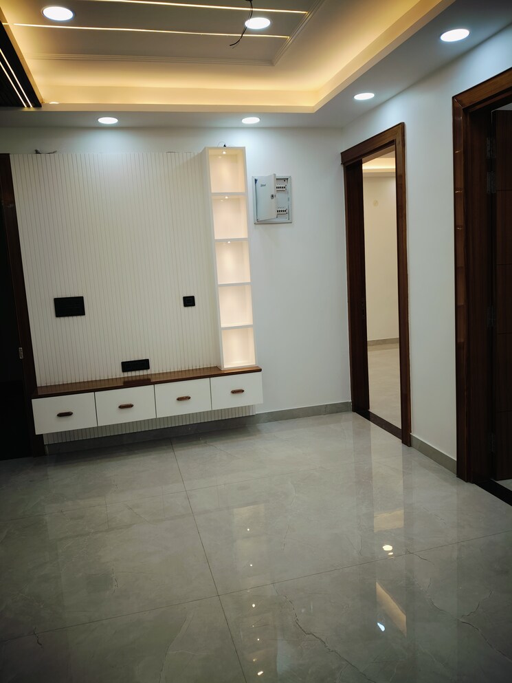 Room, vaishali sector 5 4 Bedroom 2200 Sq.Ft. Builder Floor In Vaishali Sector 5 Ghaziabad 8249860