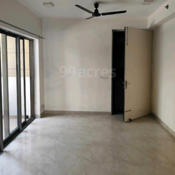 Room in 2.5 BHK Apartment at Eros Sampoornam, Ecotech 12 Greater Noida – for Rent