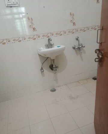 Bathroom in 2 BHK Independent House at Aliganj – for Rent