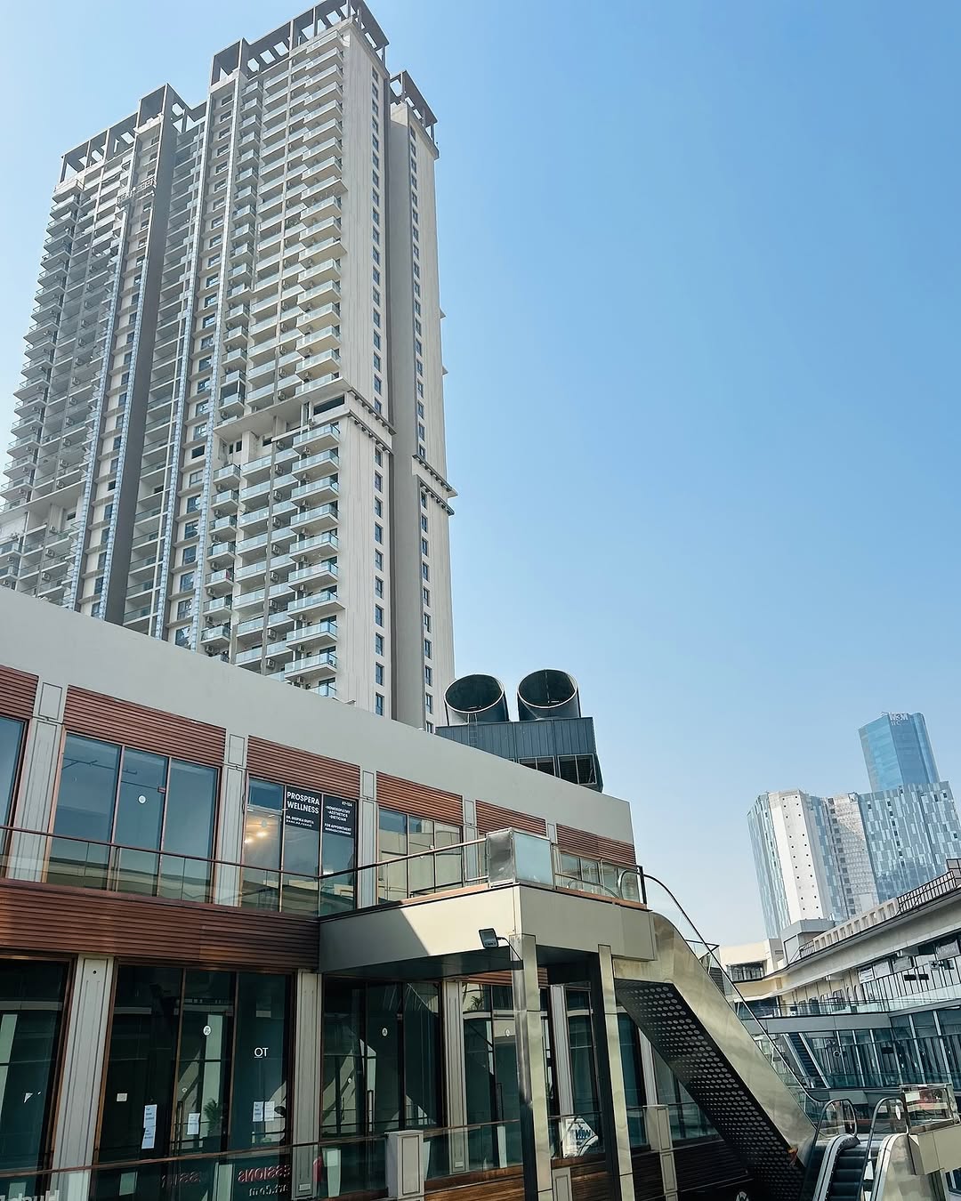 2 BHK + Extra Room Apartment For Sale in M3M Heights