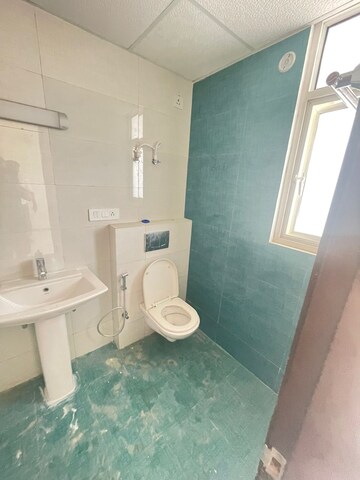 Bathroom in 3 BHK Apartment at Omaxe Waterscapes, Gomti Nagar – for Sale