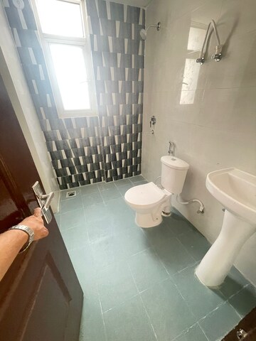 Master Bedroom in 3 BHK Apartment at Omaxe Waterscapes, Gomti Nagar – for Sale