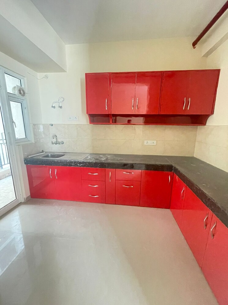Kitchen, omaxe-waterscapes 3 Bedroom 1775 Sq.Ft. Apartment In Gomti Nagar Lucknow 8250063