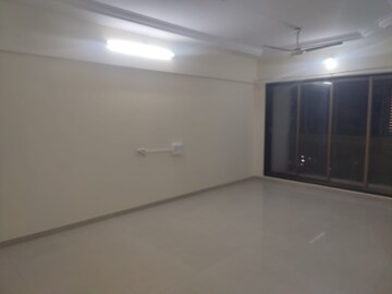 Room in 2 BHK Apartment at Gaurav Apartment Goregaon, Goregaon East – for Rent